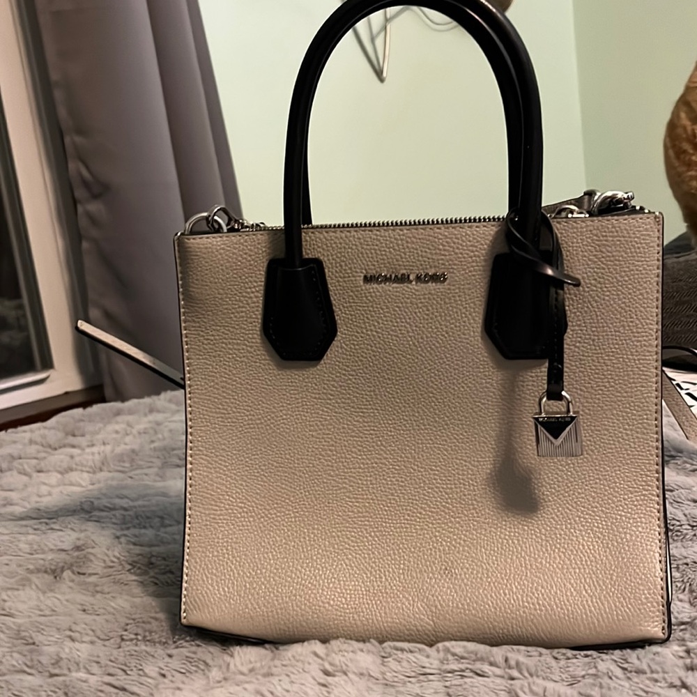 Grey pebbled leather Michael Kors bag